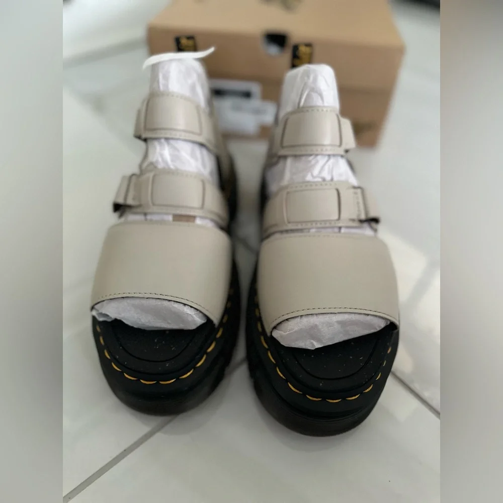 Dr. Martens Ricki 3-Strap Platform Sandals
Size: US 9 Color: Cobblestone Grey - Picture 5 of 11